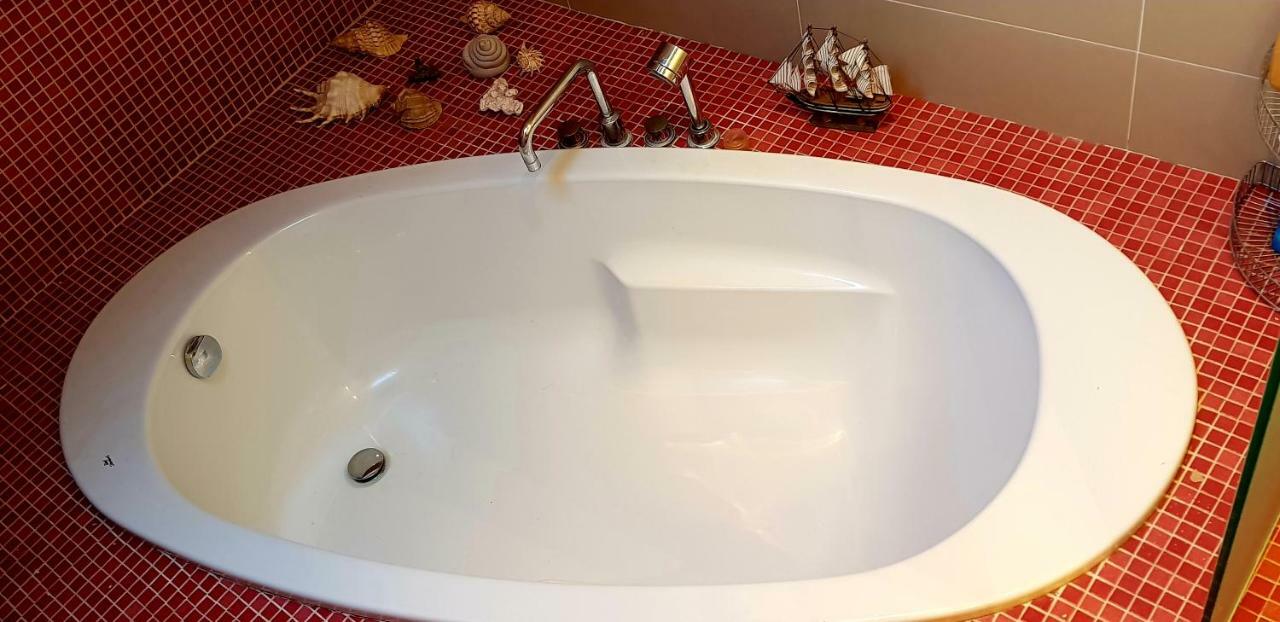 Exceptional Uzupis Bridge 3 Bedroom Apartment Vilnius Luaran gambar