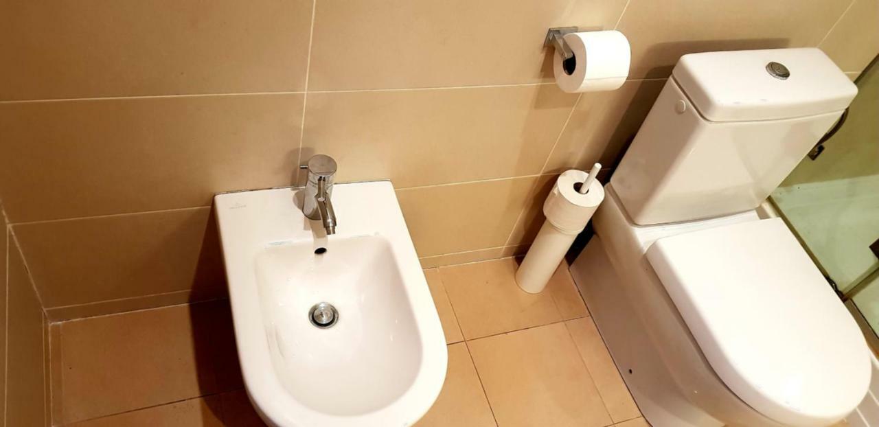 Exceptional Uzupis Bridge 3 Bedroom Apartment Vilnius Luaran gambar