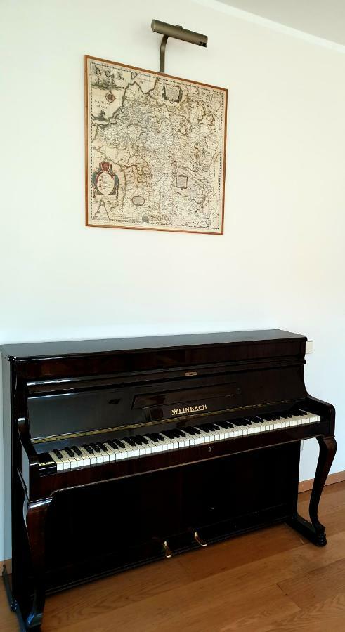 Exceptional Uzupis Bridge 3 Bedroom Apartment Vilnius Luaran gambar