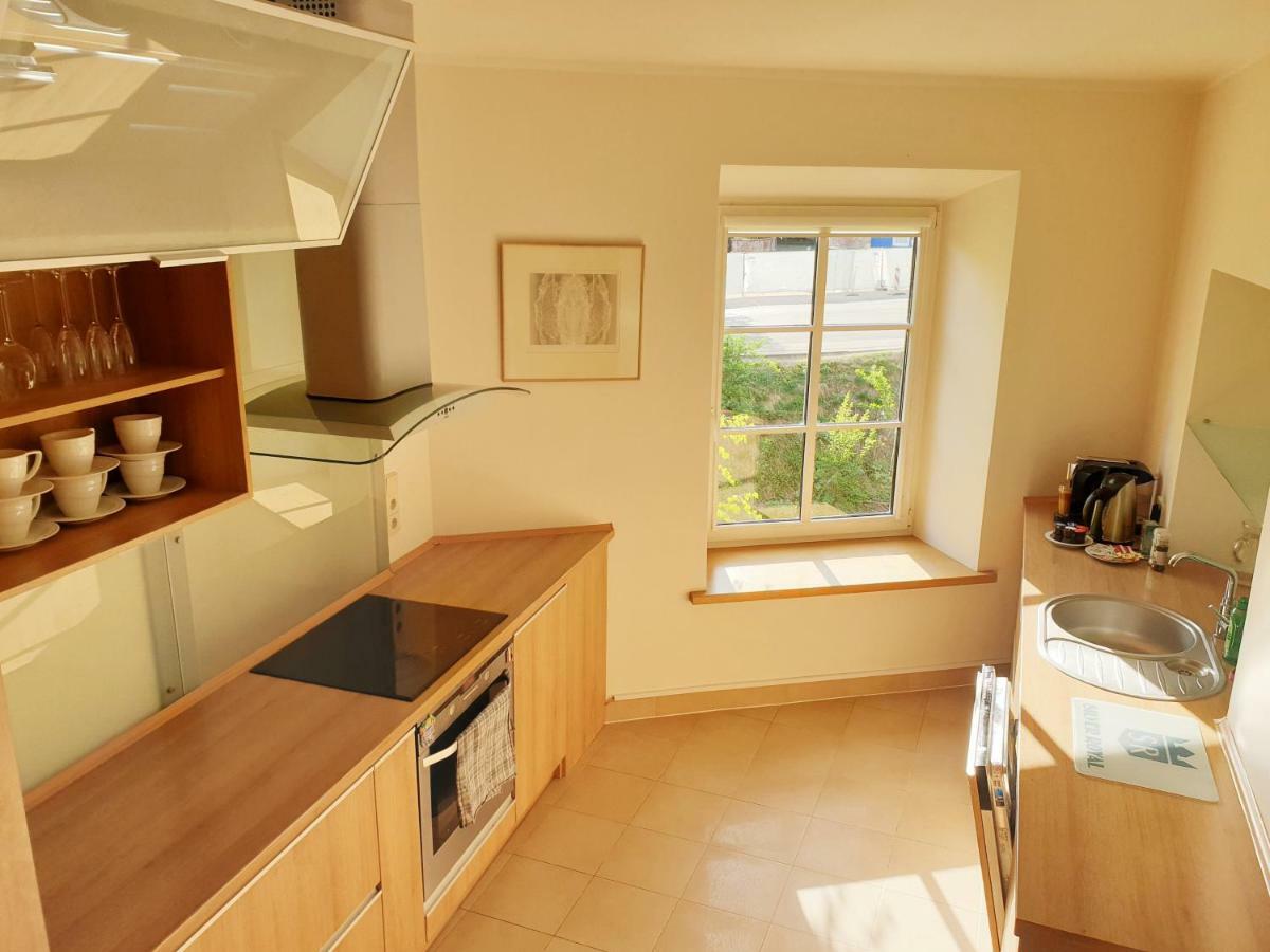Exceptional Uzupis Bridge 3 Bedroom Apartment Vilnius Luaran gambar
