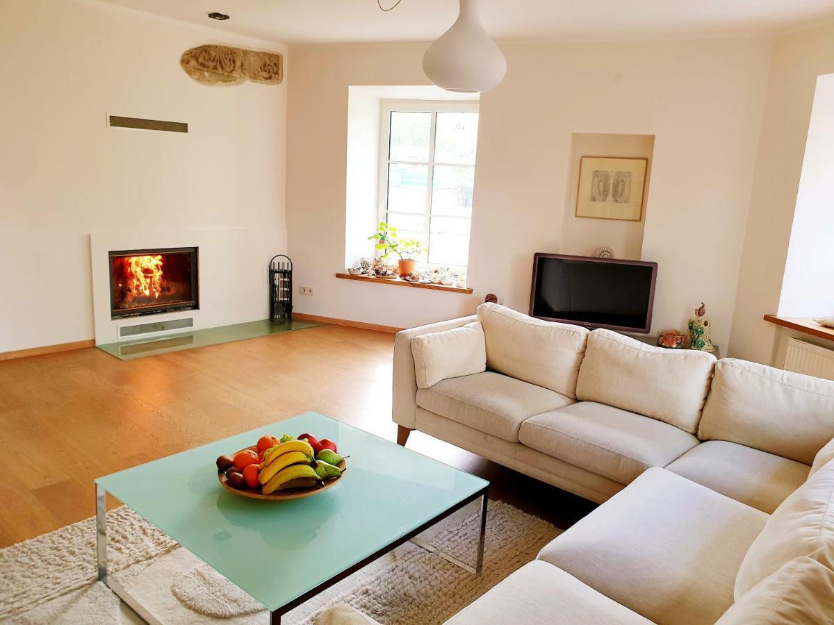 Exceptional Uzupis Bridge 3 Bedroom Apartment Vilnius Luaran gambar