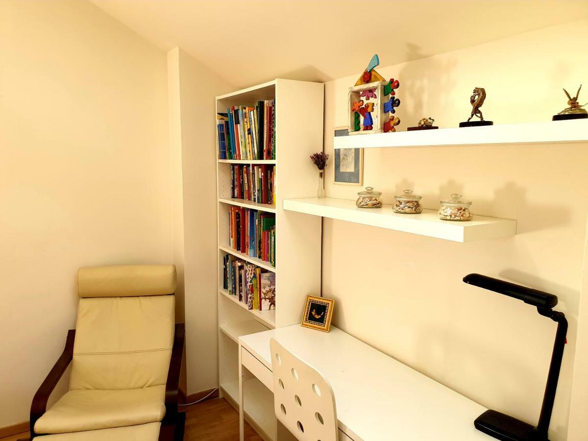 Exceptional Uzupis Bridge 3 Bedroom Apartment Vilnius Luaran gambar