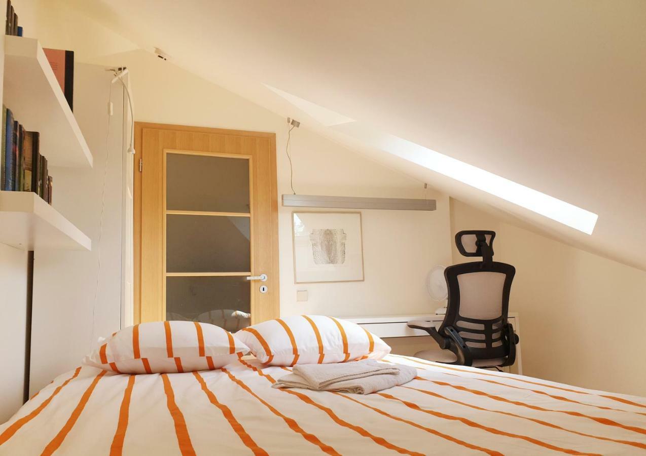 Exceptional Uzupis Bridge 3 Bedroom Apartment Vilnius Luaran gambar
